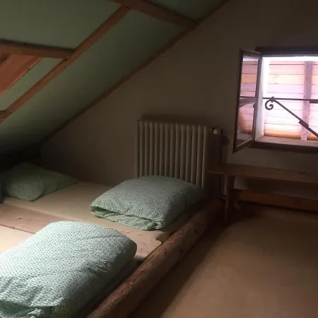 Les Cristaux Bed & Breakfast