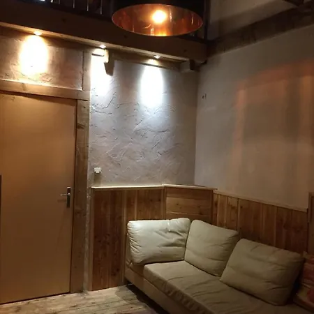 Les Cristaux 住宿加早餐酒店